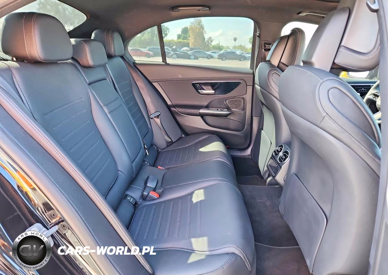 2025 Mercedes-Benz C 300 VIN:W1KAF4GB3SR299828 - 10