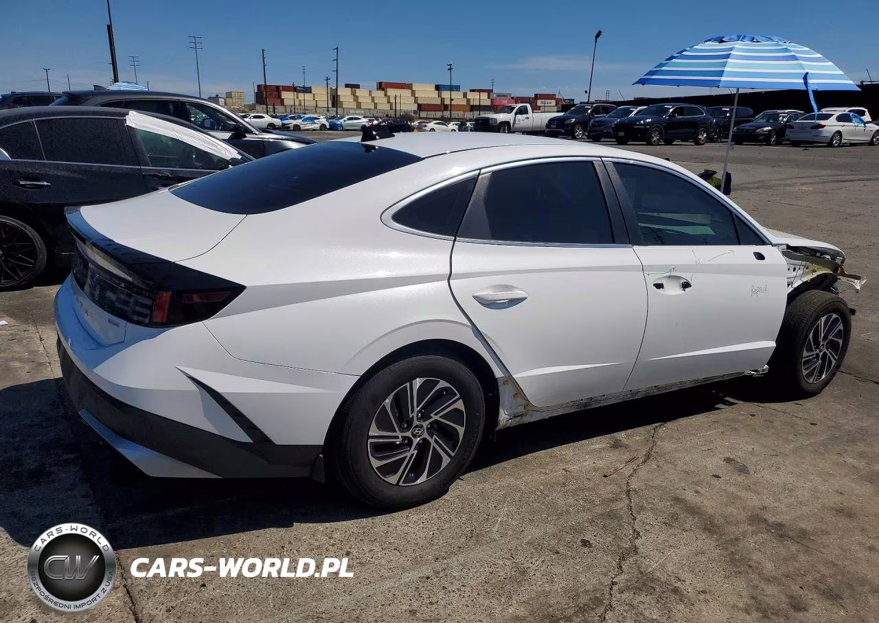 2026 Hyundai Sonata Hybrid Blue VIN:KMHL24JJ7TA143379 - 3