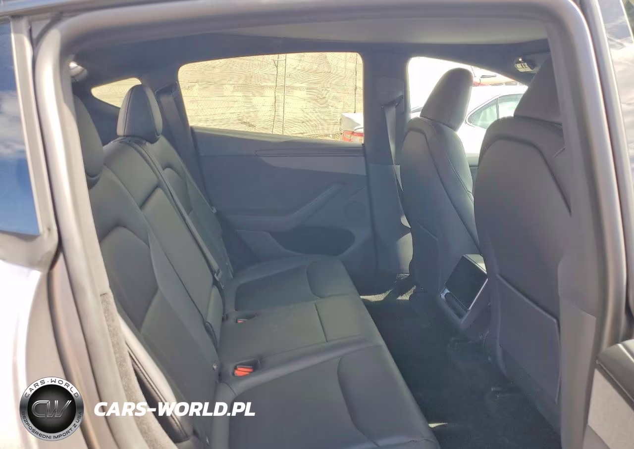 2026 Tesla Model Y VIN:7SAYGDEDXTF670648 - 11
