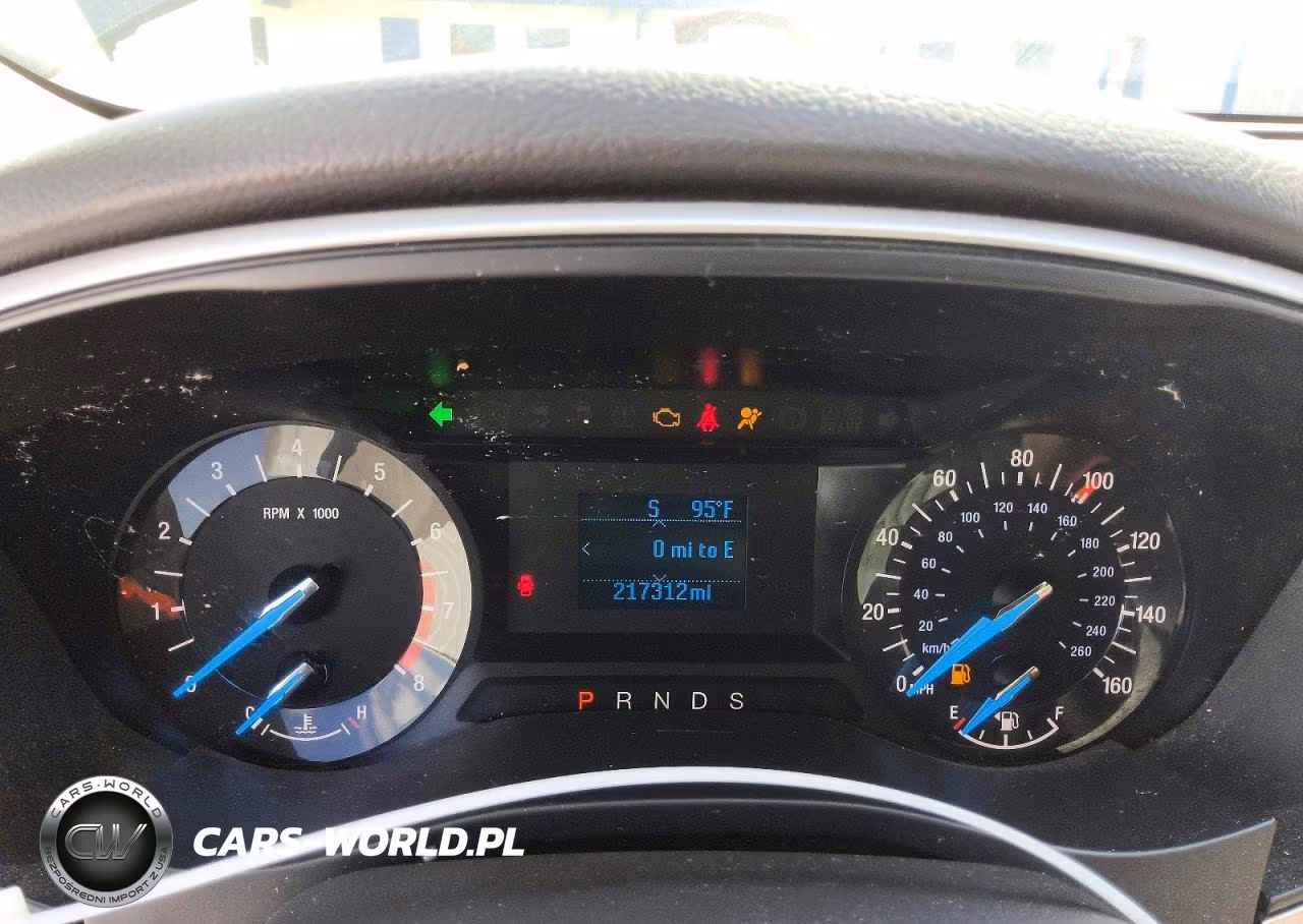 2015 Ford Fusion S VIN:1FA6P0G79F5114914 - 9