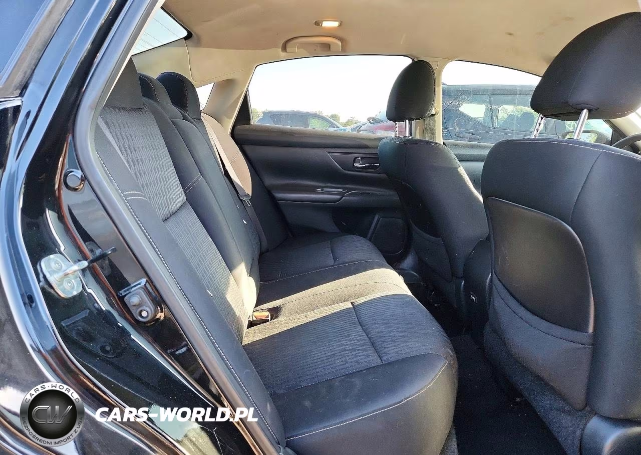 2018 Nissan Altima 2.5 S VIN:1N4AL3AP2JC263928 - 10