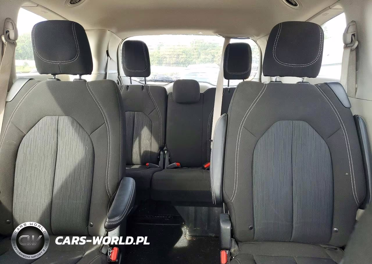 2022 Chrysler Voyager Lx VIN:2C4RC1CG2NR157944 - 10