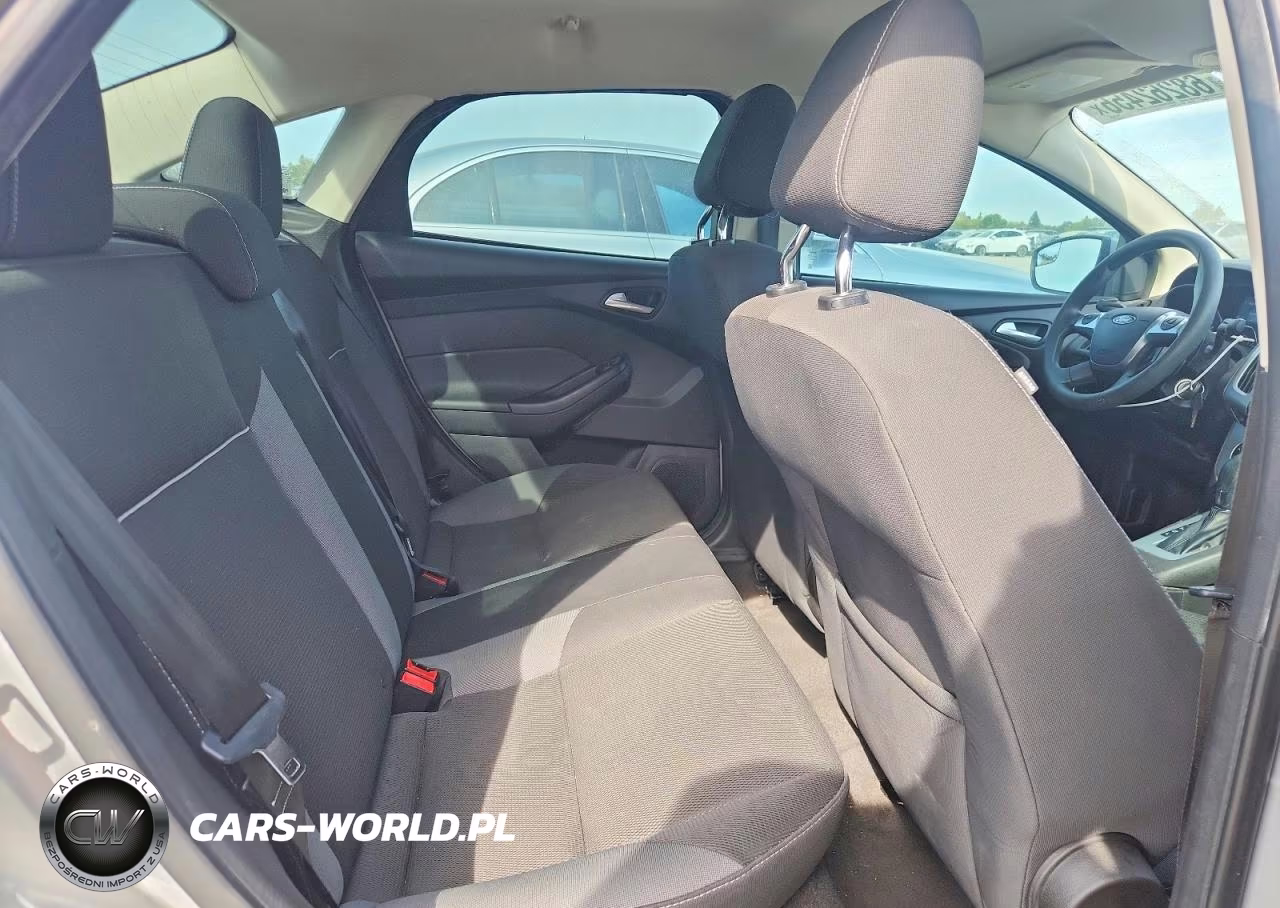 2012 Ford Focus Se VIN:1FAHP3F21CL362792 - 10