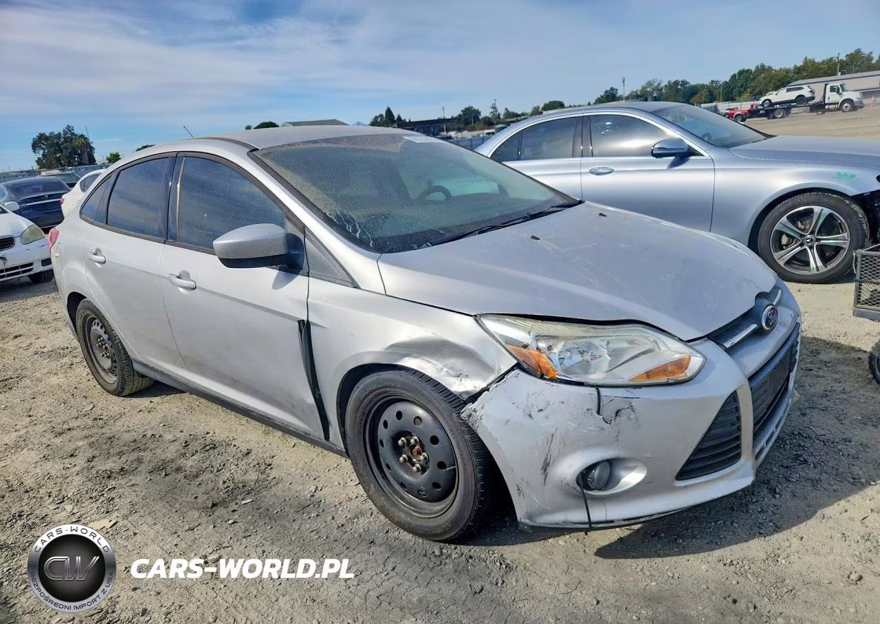 2012 Ford Focus Se VIN:1FAHP3F21CL362792 - 4