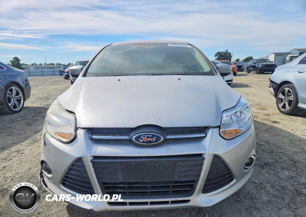 2012 Ford Focus Se VIN:1FAHP3F21CL362792 - 5
