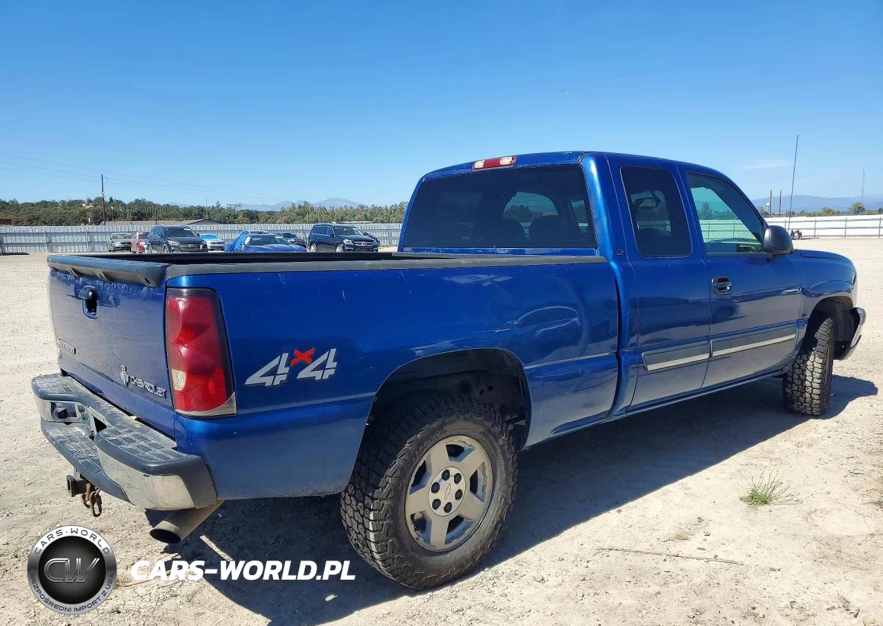2004 Chevrolet Silverado K1500 VIN:2GCEK19T741232186 - 3