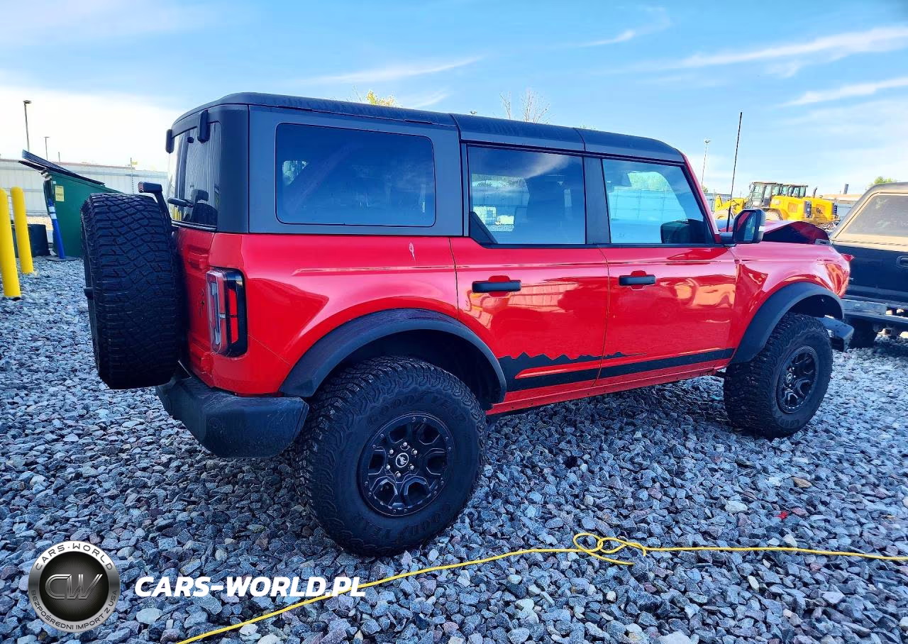 2024 Ford Bronco Wildtrak VIN:1FMEE2BP7RLB18180 - 3