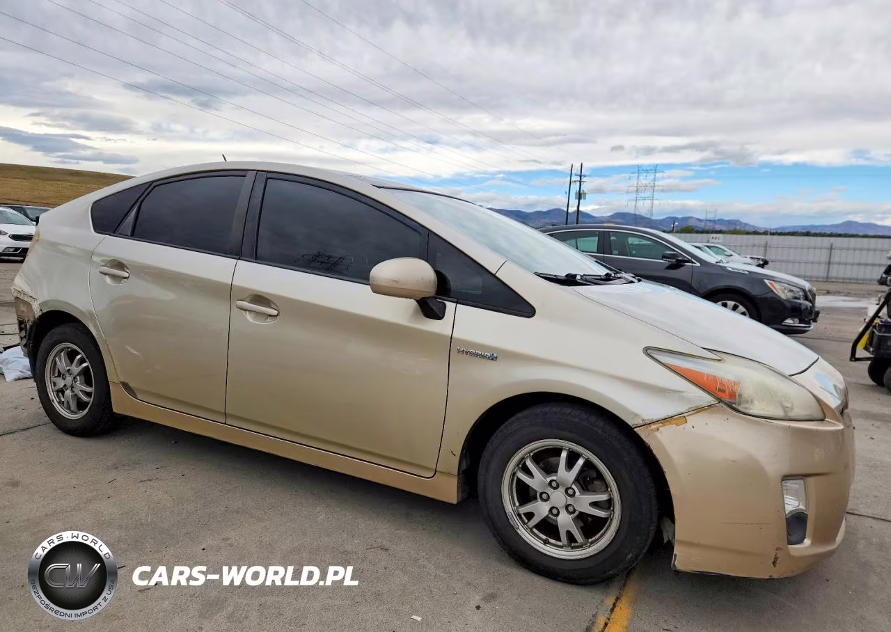 2010 Toyota Prius Iii VIN:JTDKN3DU9A0085012 - 4