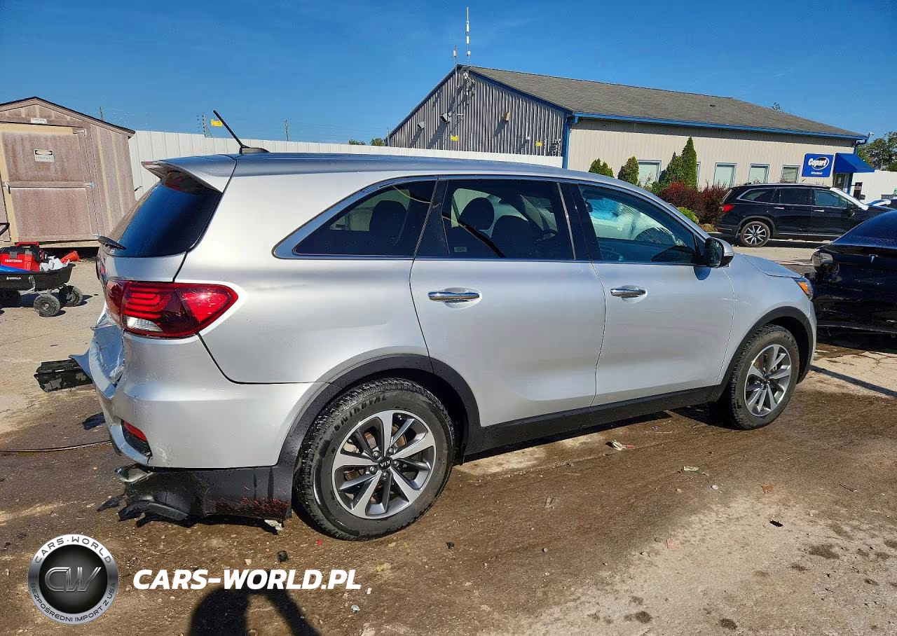2020 Kia Sorento S VIN:5XYPG4A5XLG682749 - 3