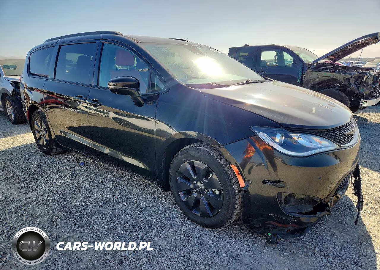 2020 Chrysler Pacifica Hybrid Limited VIN:2C4RC1N79LR235081 - 4