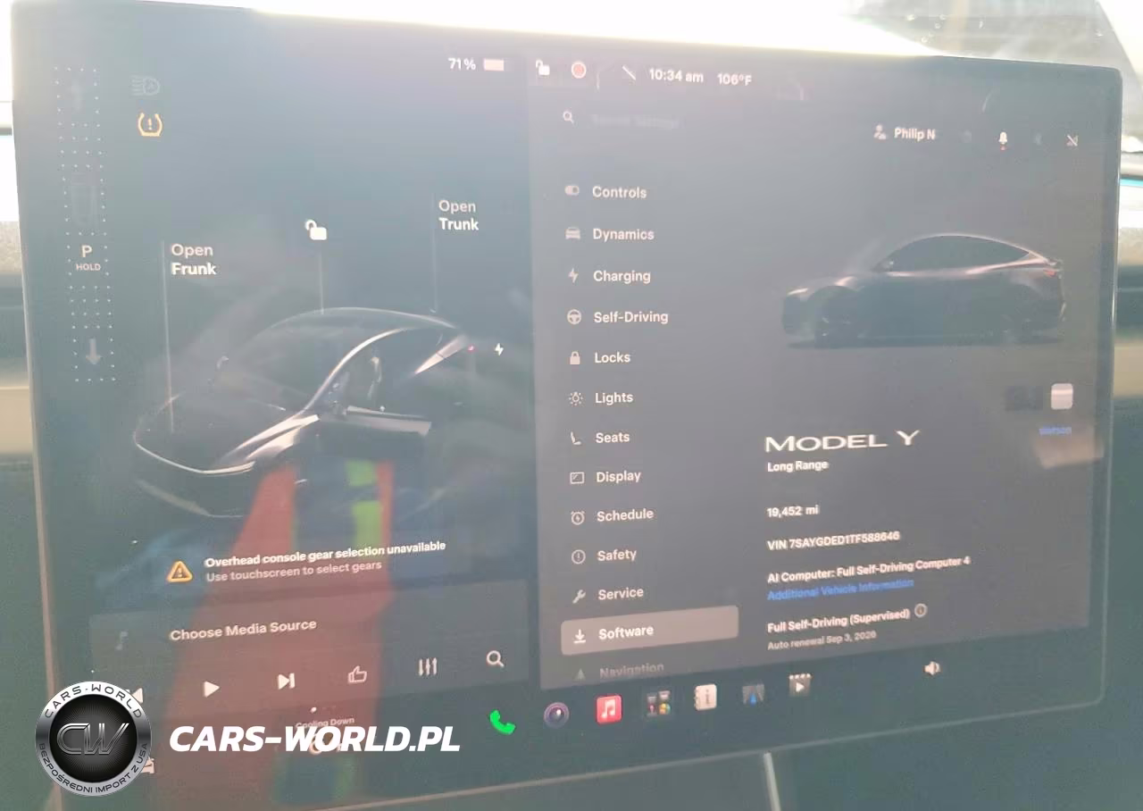 2026 Tesla Model Y VIN:7SAYGDED1TF588646 - 9