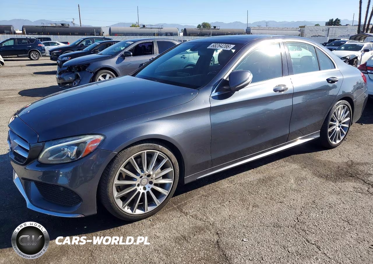 2015 Mercedes-Benz C 300