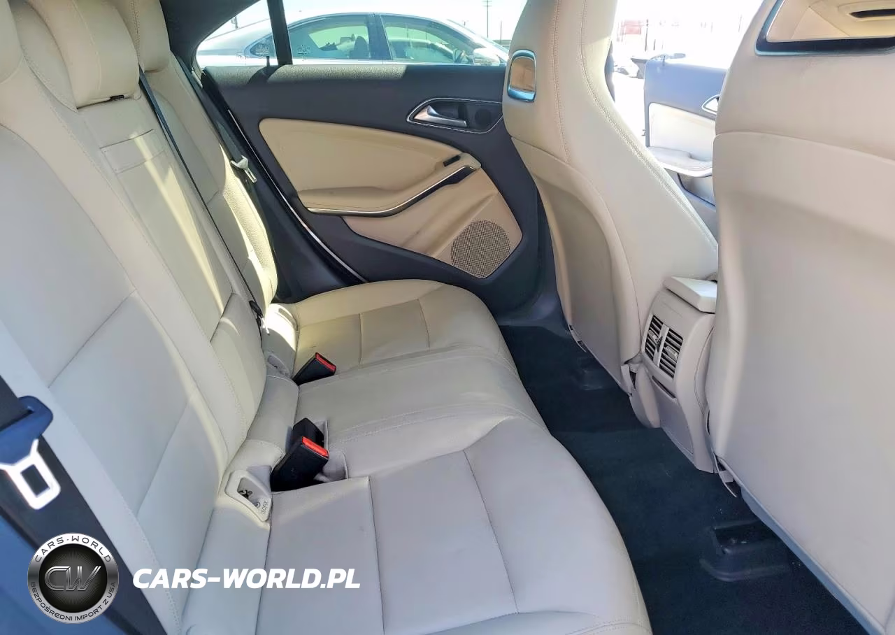 2018 Mercedes-Benz Cla 250 VIN:WDDSJ4EB2JN692151 - 10