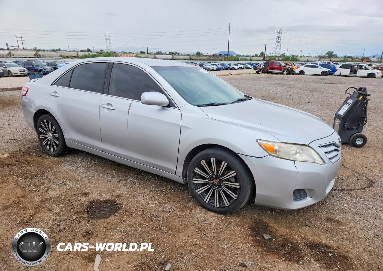 2011 Toyota Camry Le VIN:4T1BF3EKXBU137618 - 4