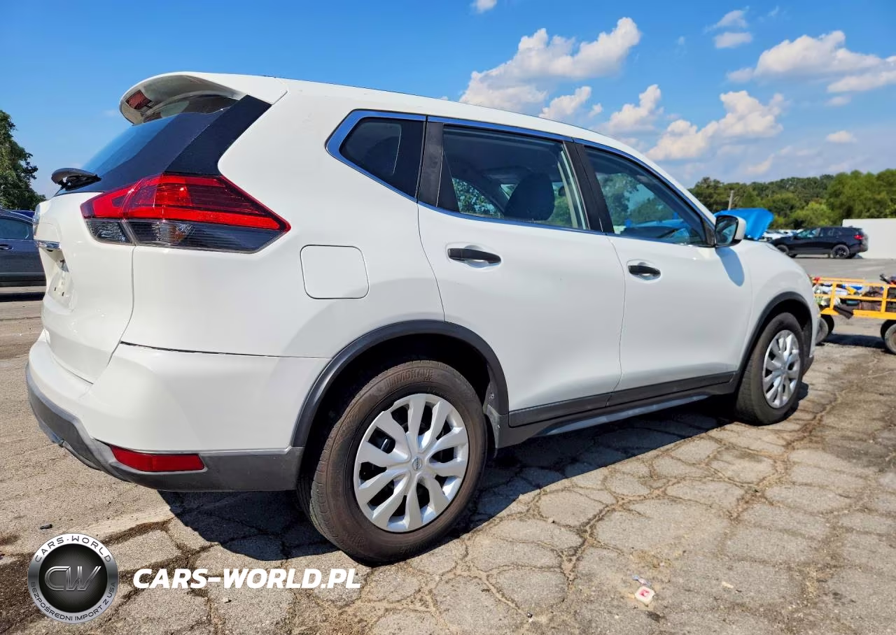 2017 Nissan Rogue S VIN:KNMAT2MT2HP569477 - 3