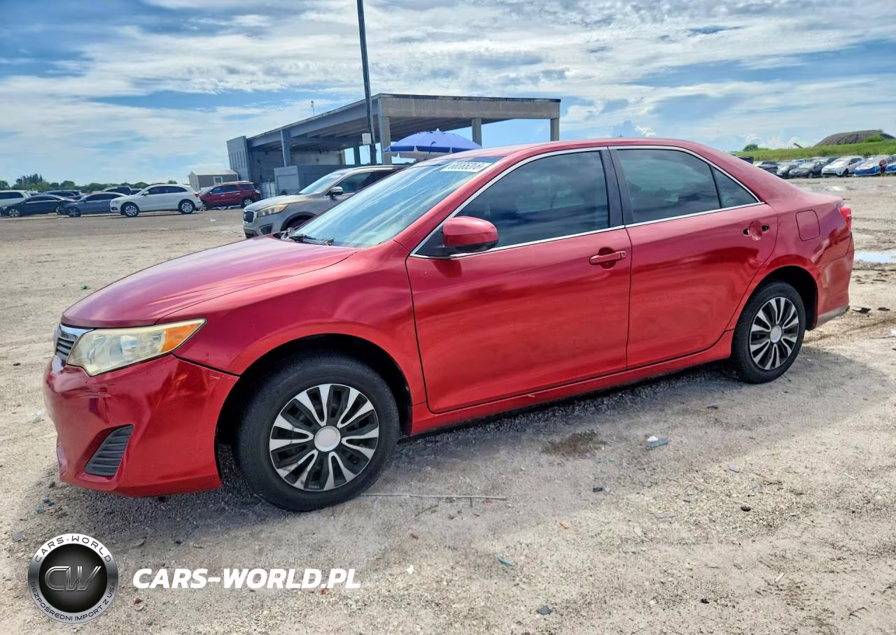 2012 Toyota Camry L – zdjęcie 1 z 12