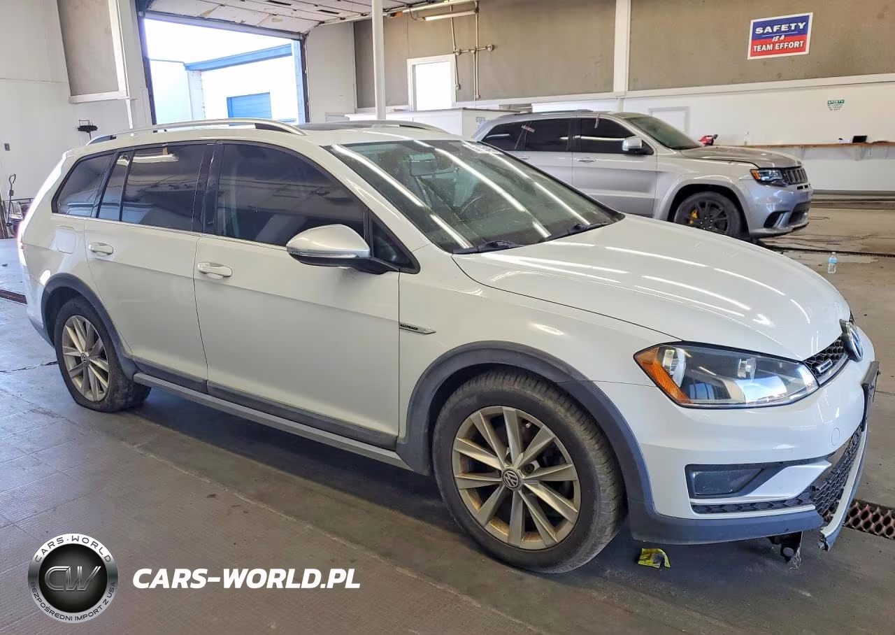 2017 Volkswagen Golf Alltrack S VIN:3VWH17AU2HM524265 - 4