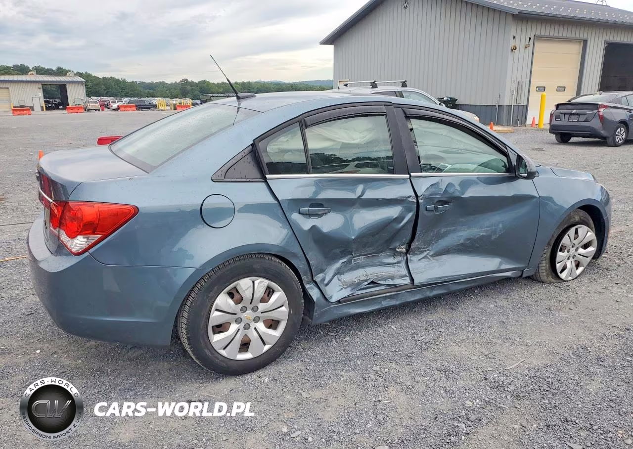 2012 Chevrolet Cruze Ls VIN:1G1PC5SH3C7261326 - 3