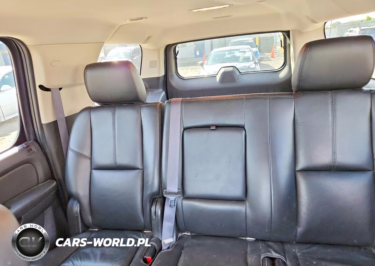 2011 Chevrolet Suburban K1500 Lt VIN:1GNSKJE38BR304047 - 10