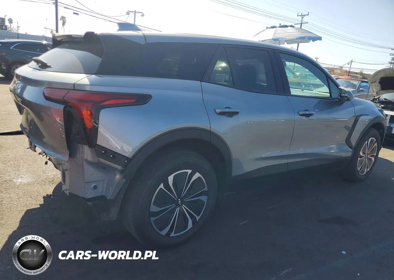 2025 Chevrolet Blazer Lt VIN:3GNKDBRM3SS259972 - 3