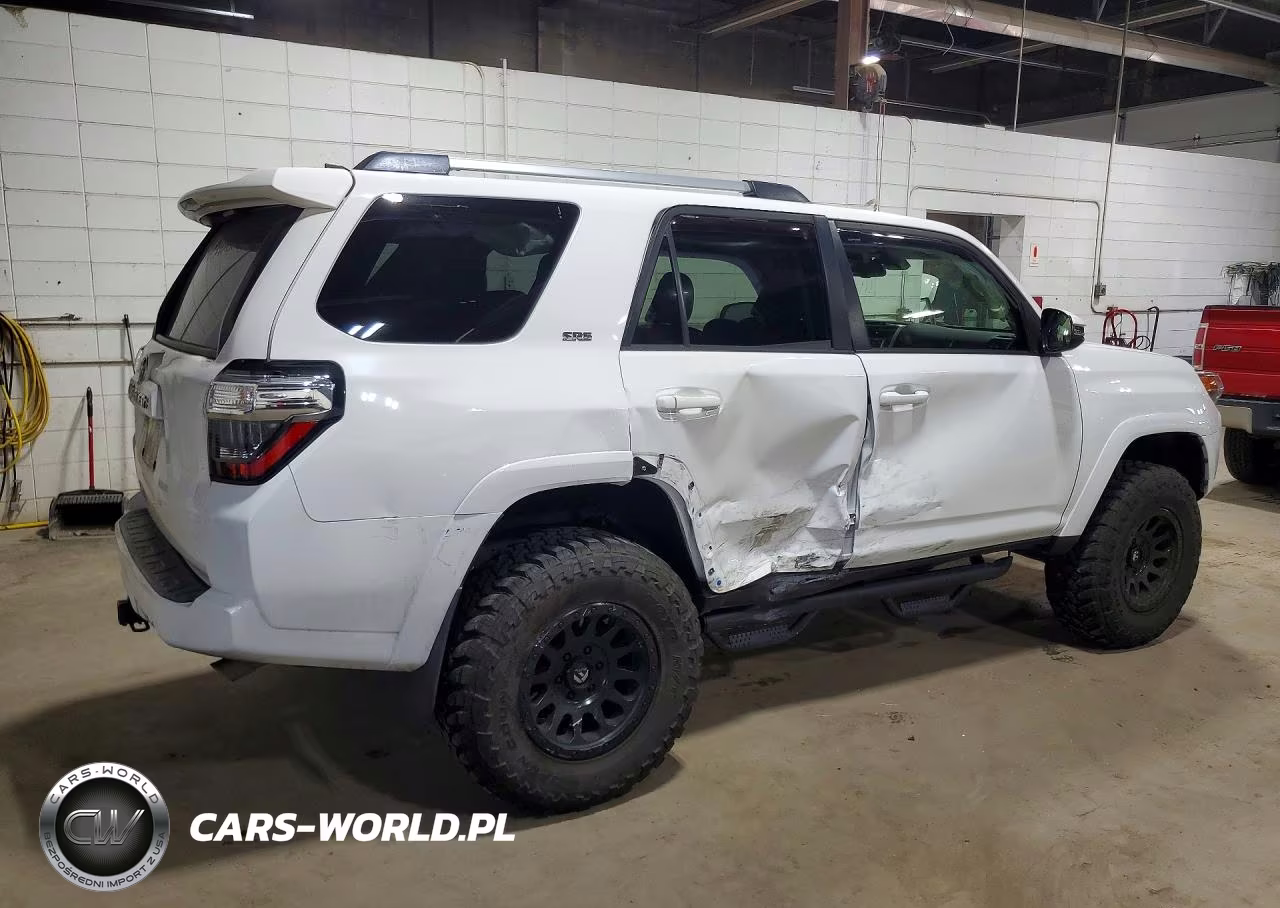 2020 Toyota 4Runner Sr5 Premium VIN:JTEBU5JR3L5758490 - 3