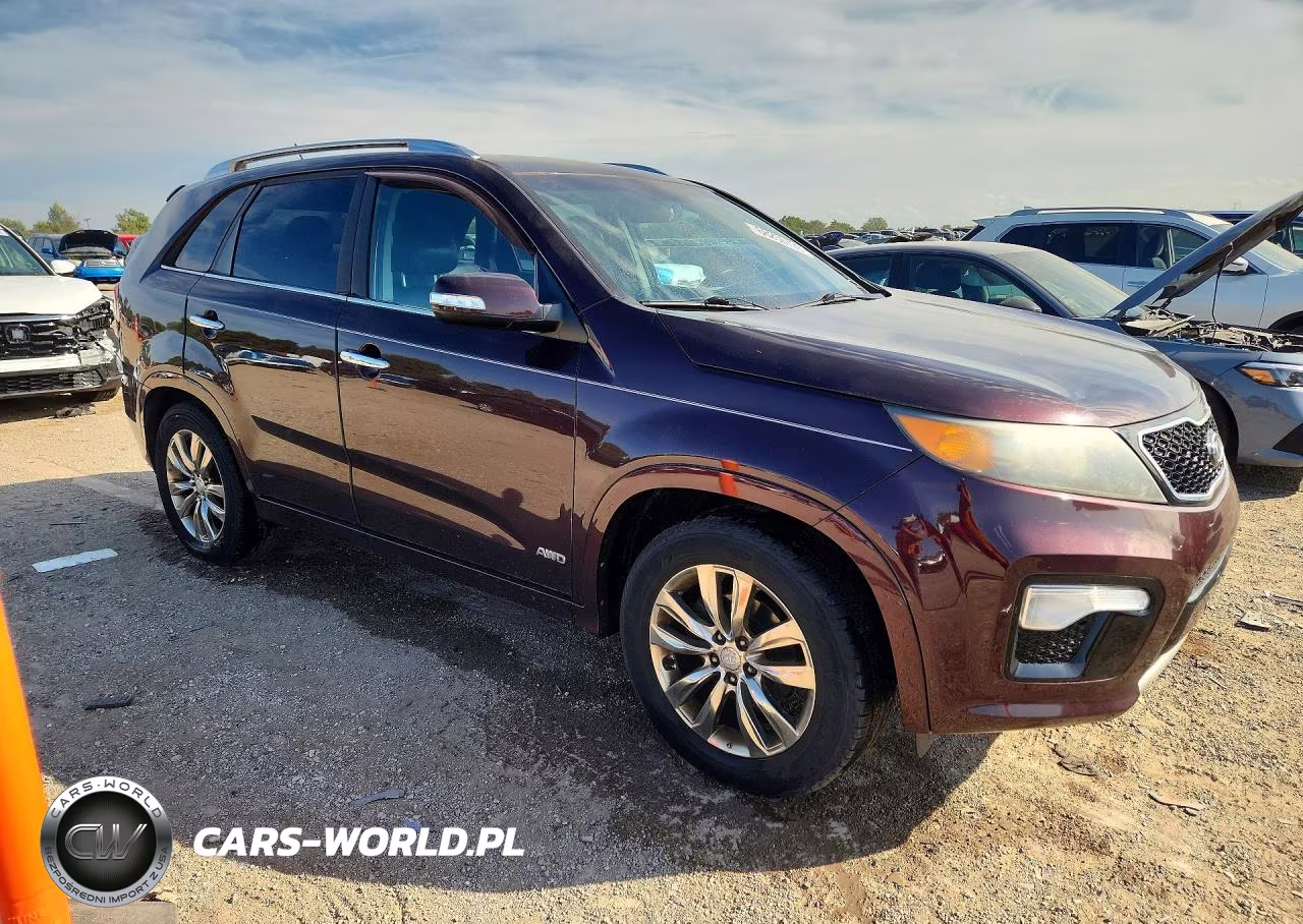 2011 Kia Sorento Sx VIN:5XYKWDA27BG121586 - 4