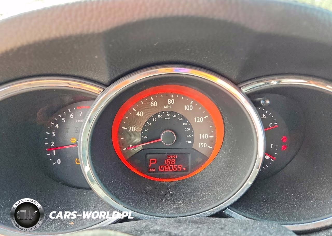 2011 Kia Sorento Sx VIN:5XYKWDA27BG121586 - 9