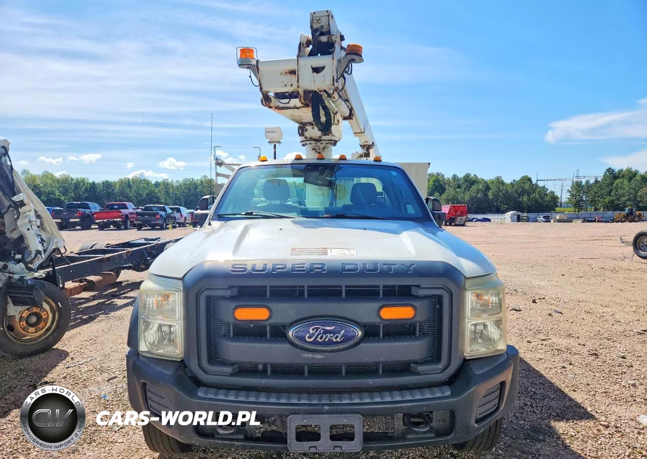 2015 Ford F450 Super Duty Bucket Truck VIN:1FDUF4GT5FEC59338 - 5