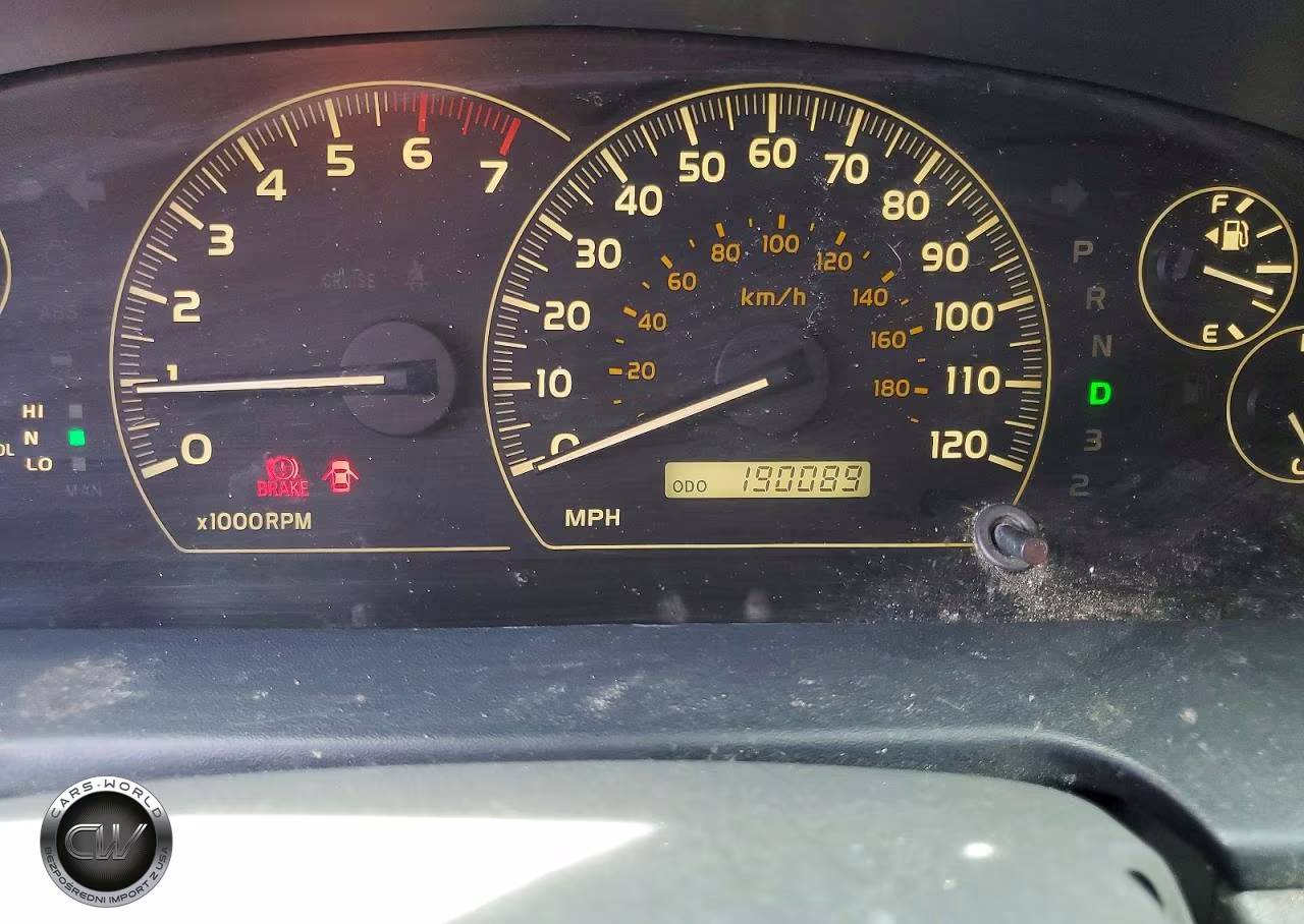 2005 Toyota Sequoia Limited VIN:5TDZT38A25S262958 - 9