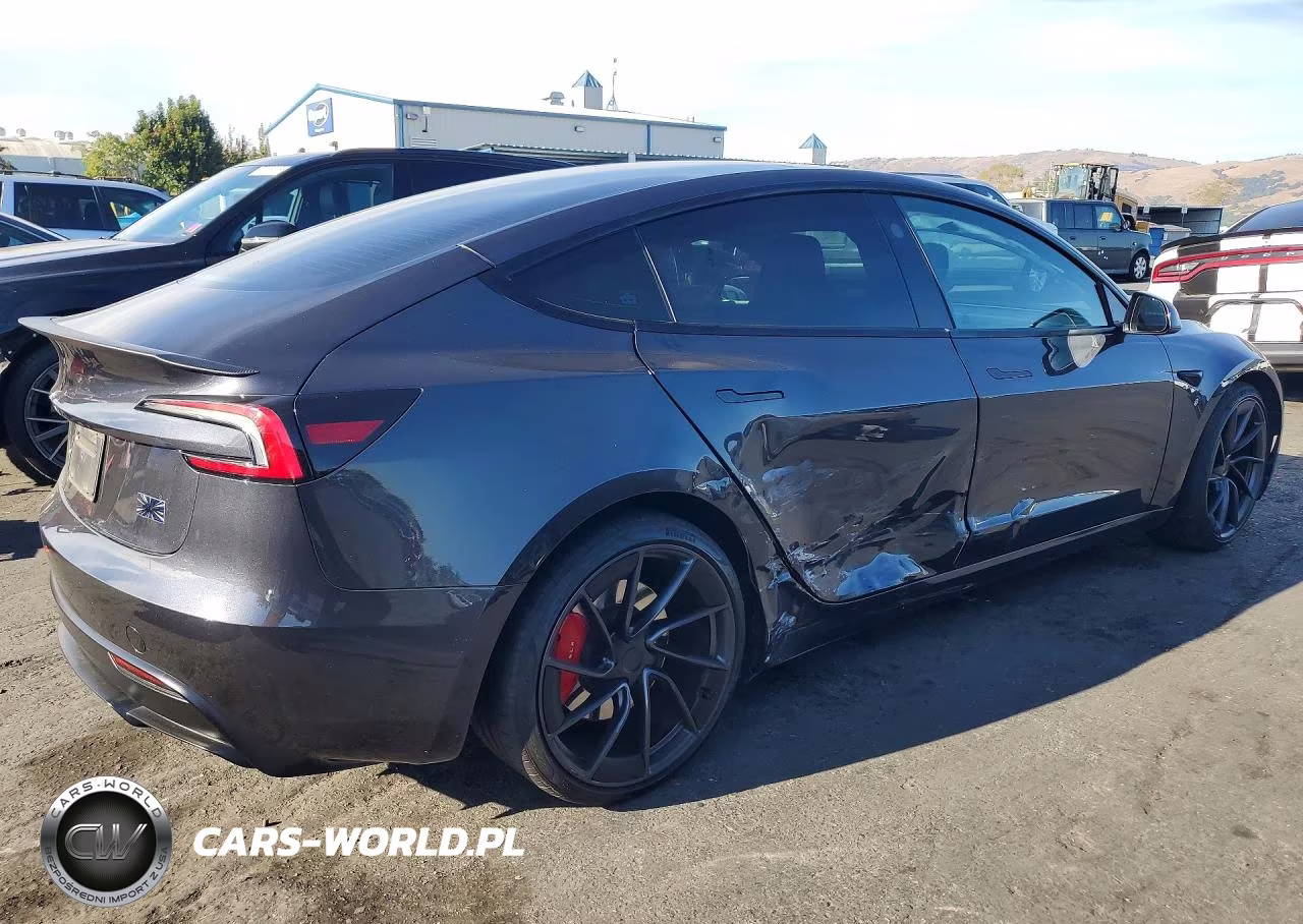 2024 Tesla Model 3 VIN:5YJ3E1ET7RF846826 - 3