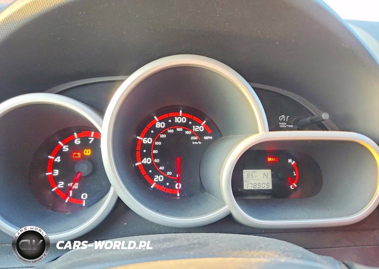 2009 Pontiac Vibe VIN:5Y2SP67879Z408247 - 9