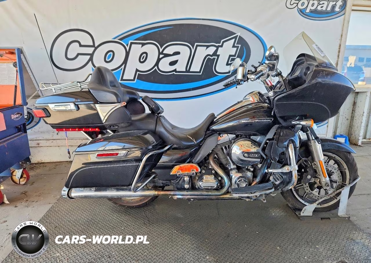 2016 Harley-Davidson Fltru VIN:1HD1KGL19GB648042 - 1