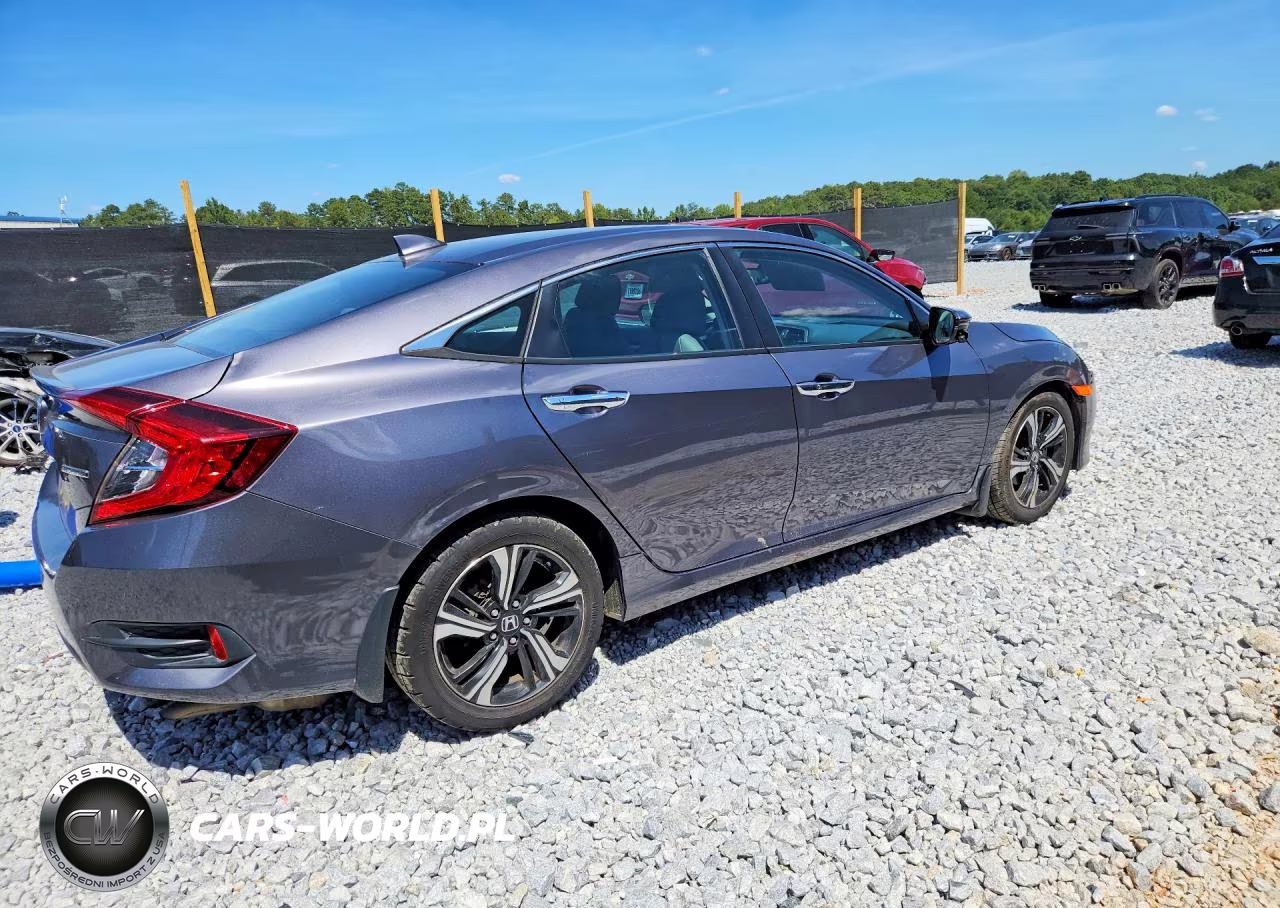 2017 Honda Civic Touring VIN:19XFC1F95HE008742 - 3