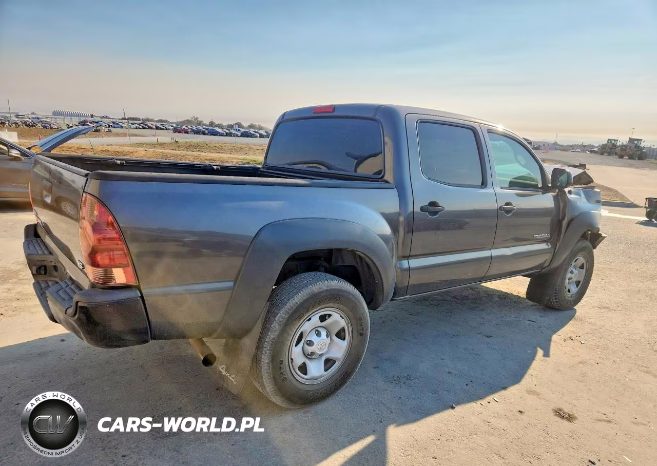 2014 Toyota Tacoma V6 VIN:3TMLU4ENXEM135908 - 3
