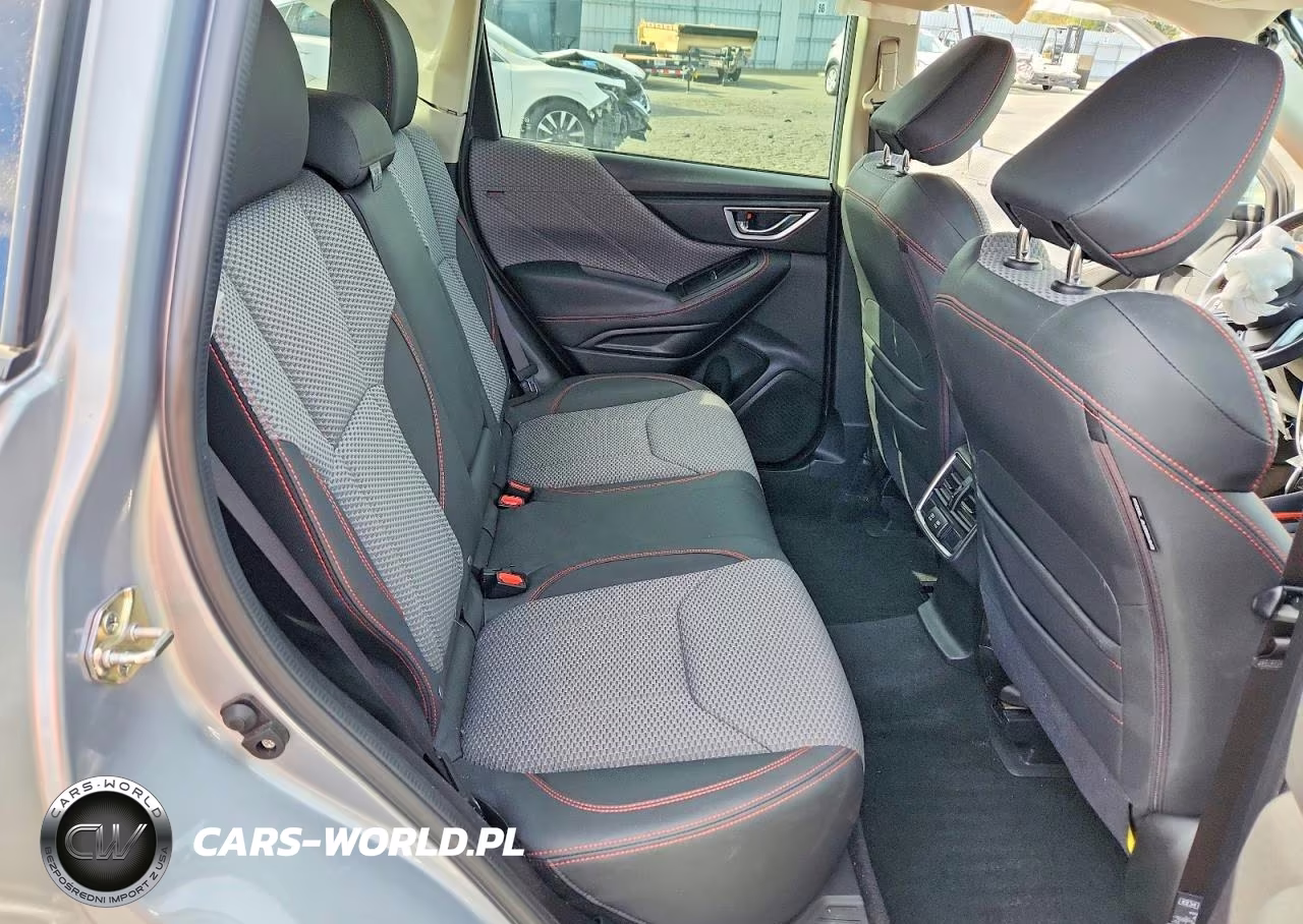 2020 Subaru Forester Sport VIN:JF2SKARCXLH468699 - 10