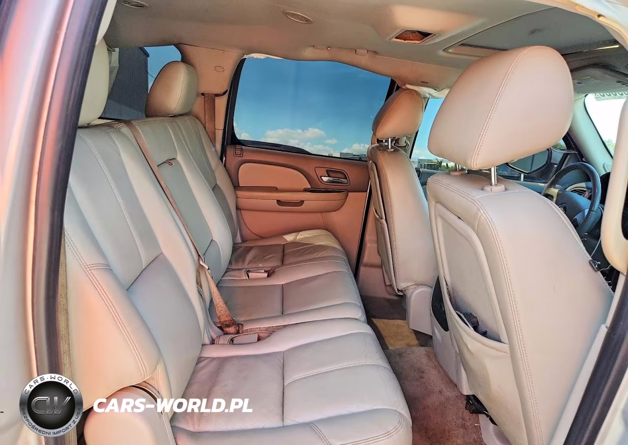 2011 Chevrolet Suburban K1500 Lt VIN:1GNSKJE35BR140515 - 11