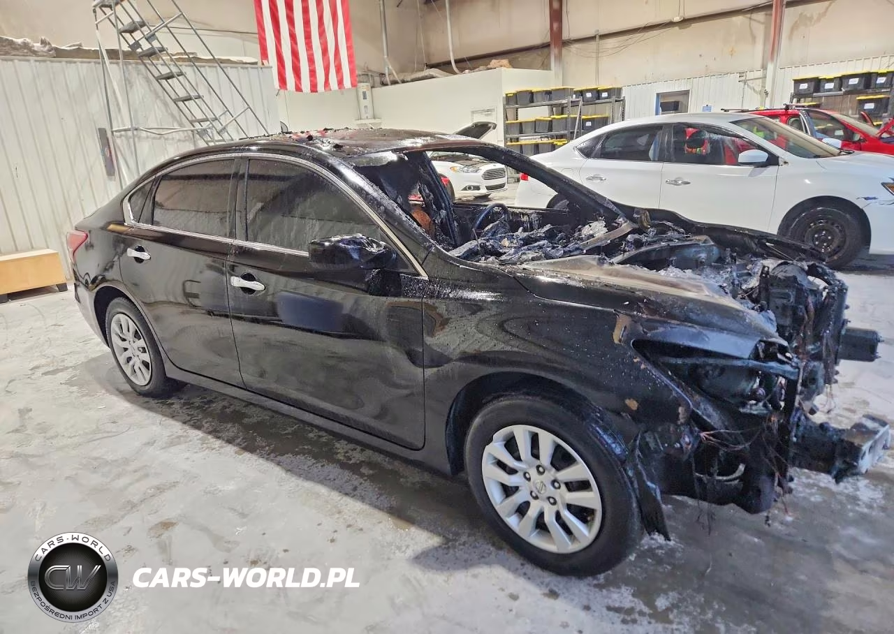 2015 Nissan Altima VIN:1N4AL3AP3FC125130 - 4