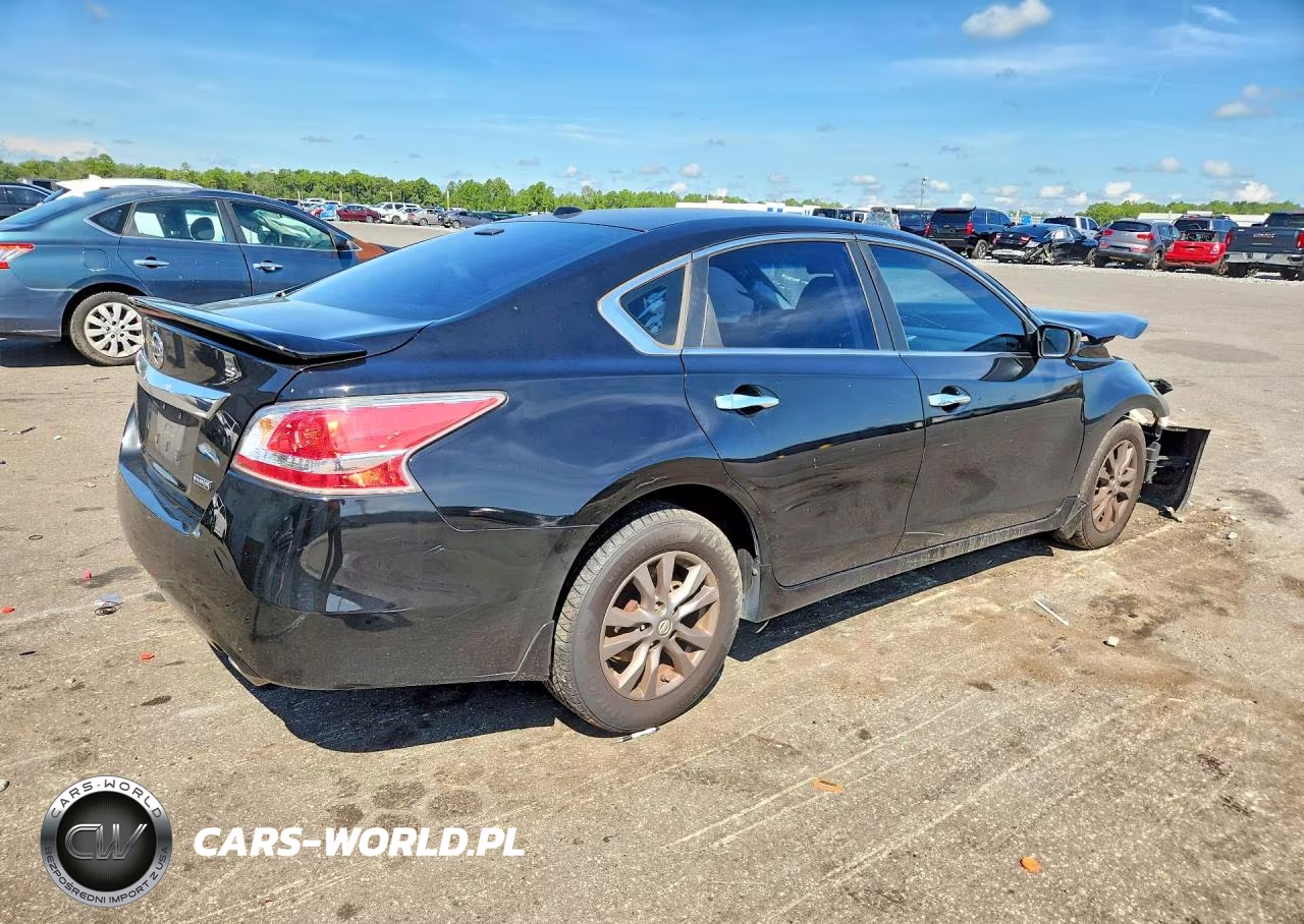 2015 Nissan Altima 2.5 S VIN:1N4AL3AP4FC579435 - 3
