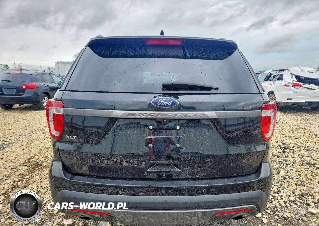 2017 Ford Explorer Xlt VIN:1FM5K7D80HGB51606 - 6
