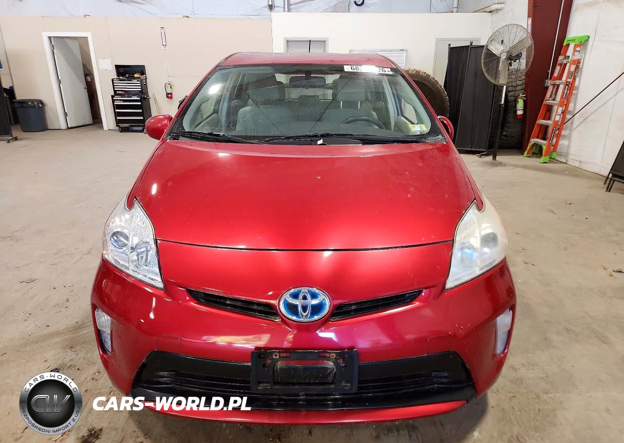 2013 Toyota Prius Two VIN:JTDKN3DU5D1678350 - 5