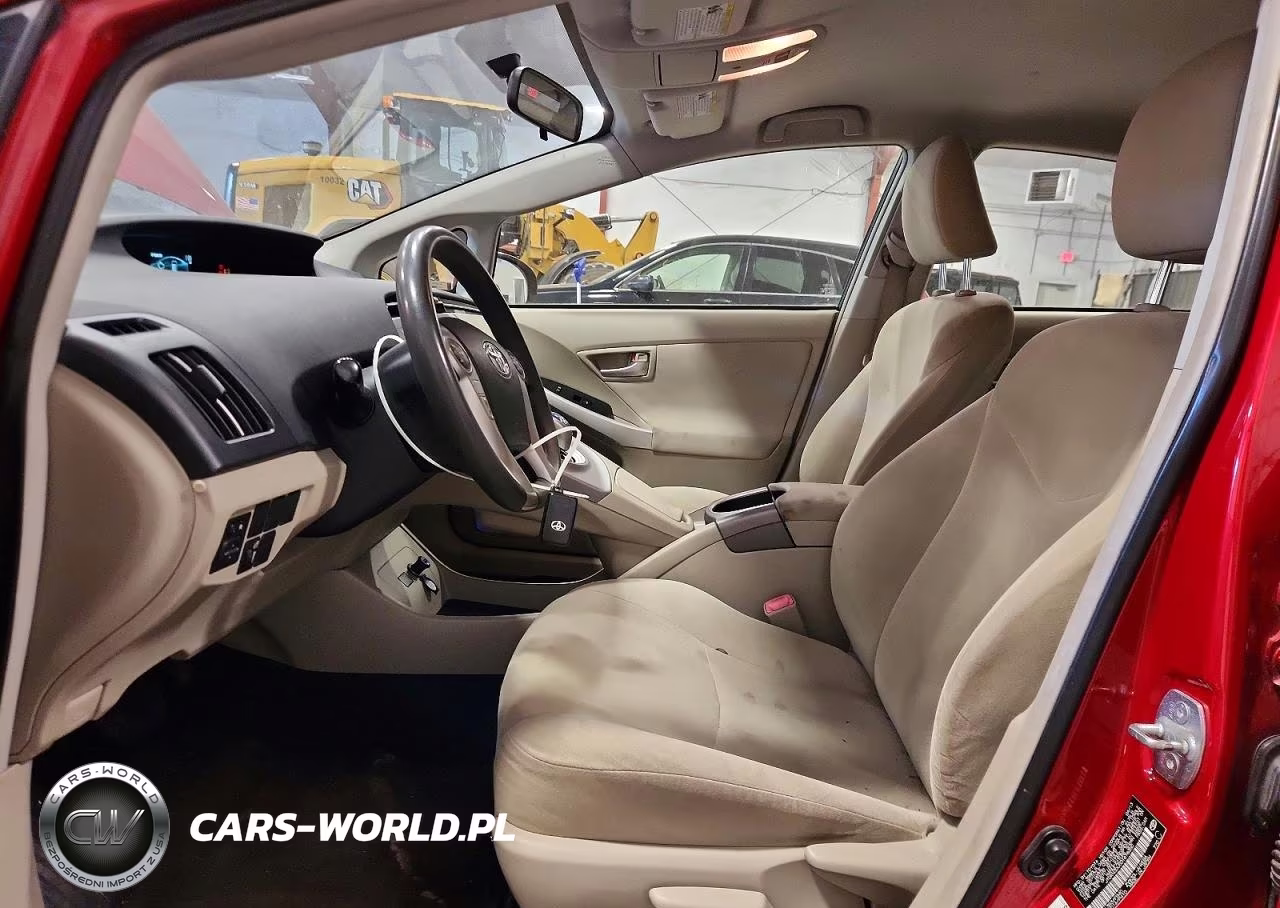 2013 Toyota Prius Two VIN:JTDKN3DU5D1678350 - 7