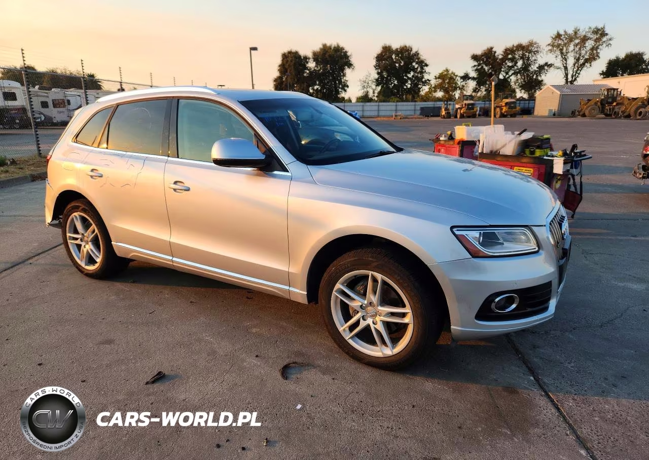 2014 Audi Q5 Premium Plus VIN:WA1LFAFP1EA110668 - 4