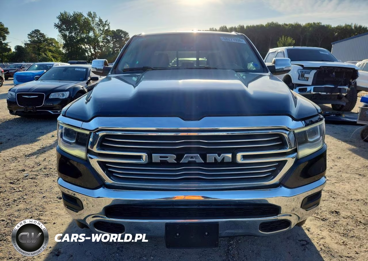 2019 Ram 1500 Laramie VIN:1C6SRFJT7KN820390 - 5
