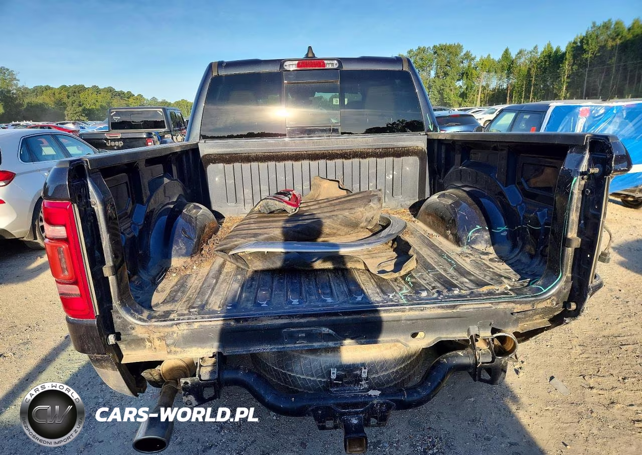 2019 Ram 1500 Laramie VIN:1C6SRFJT7KN820390 - 6