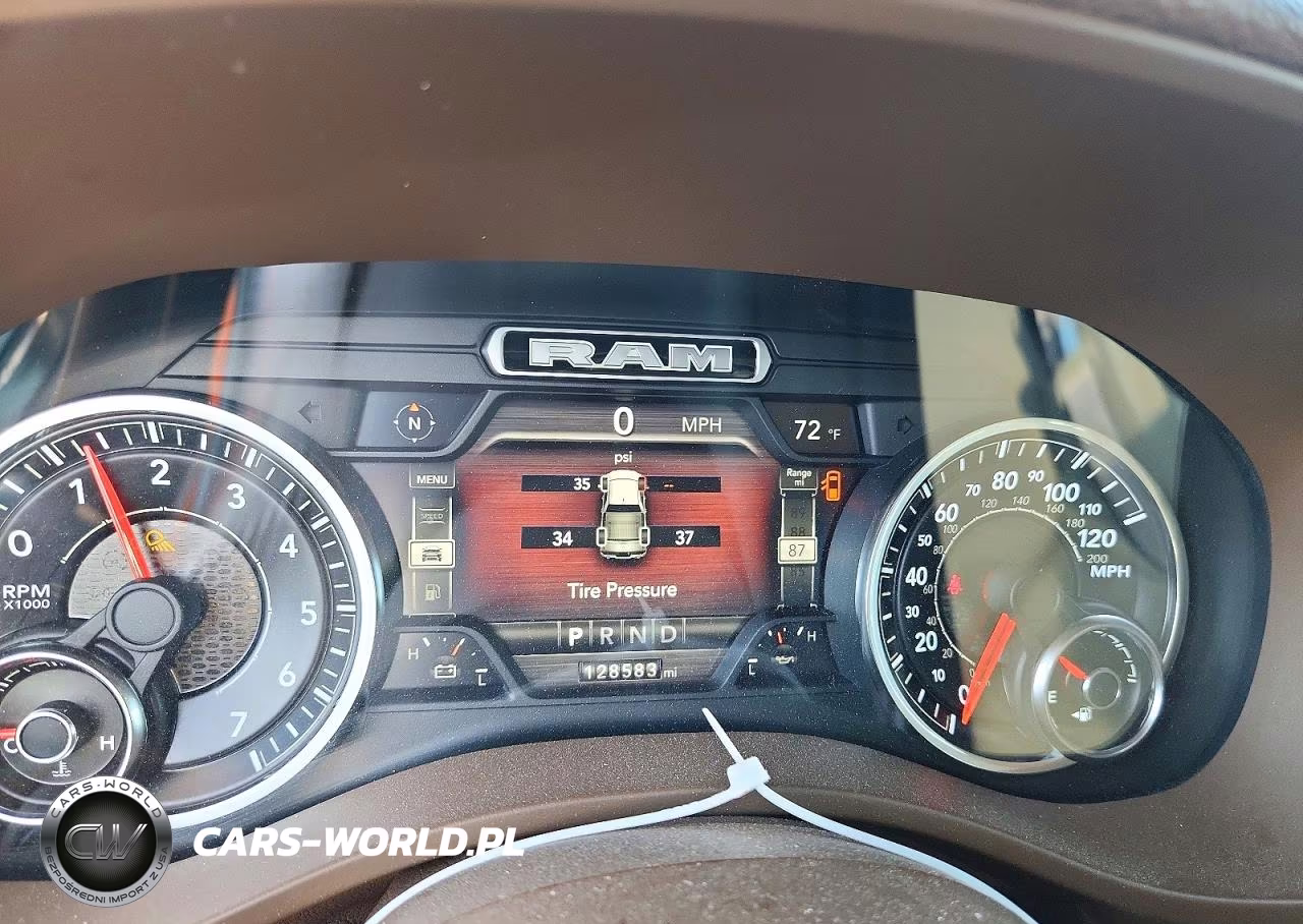 2019 Ram 1500 Laramie VIN:1C6SRFJT7KN820390 - 9