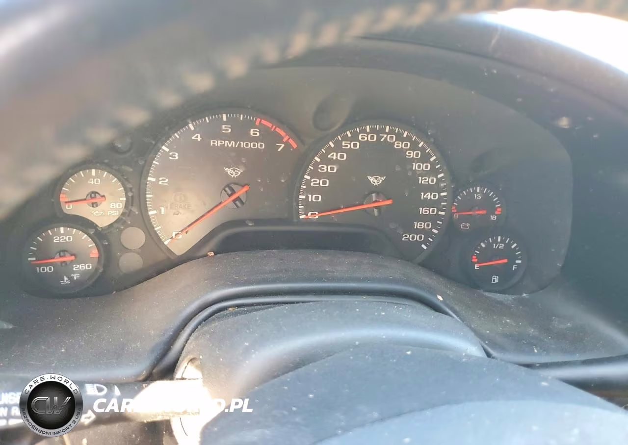 2002 Chevrolet Corvette VIN:1G1YY32G325130635 - 9