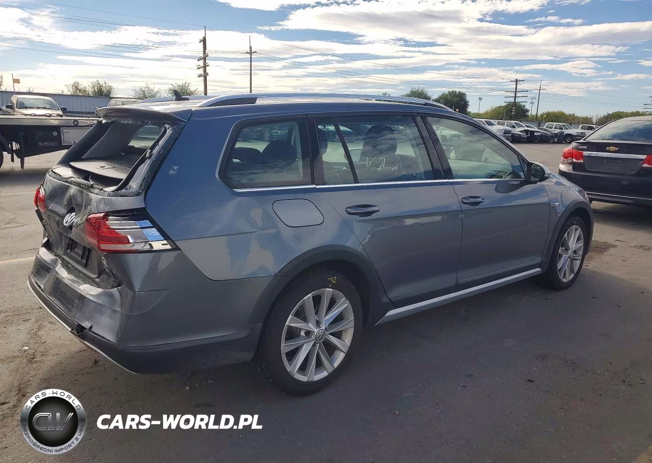 2018 Volkswagen Golf Alltrack S VIN:3VWH17AU2JM757648 - 3