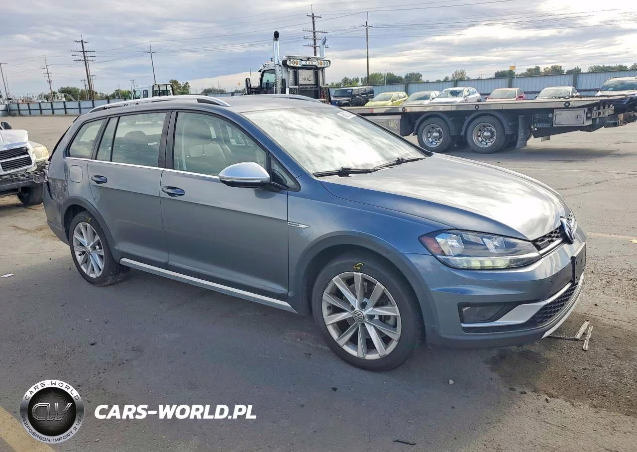 2018 Volkswagen Golf Alltrack S VIN:3VWH17AU2JM757648 - 4