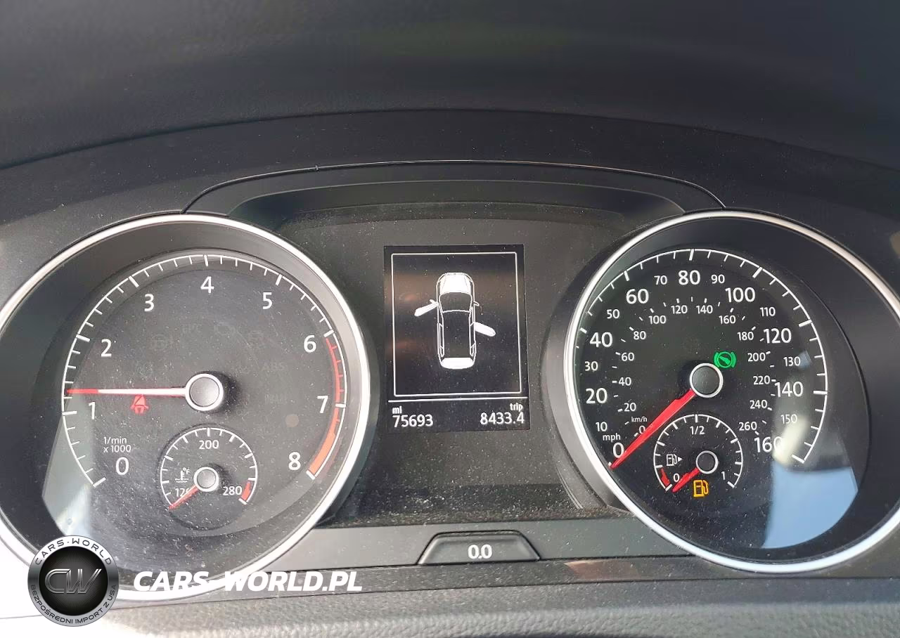 2018 Volkswagen Golf Alltrack S VIN:3VWH17AU2JM757648 - 9