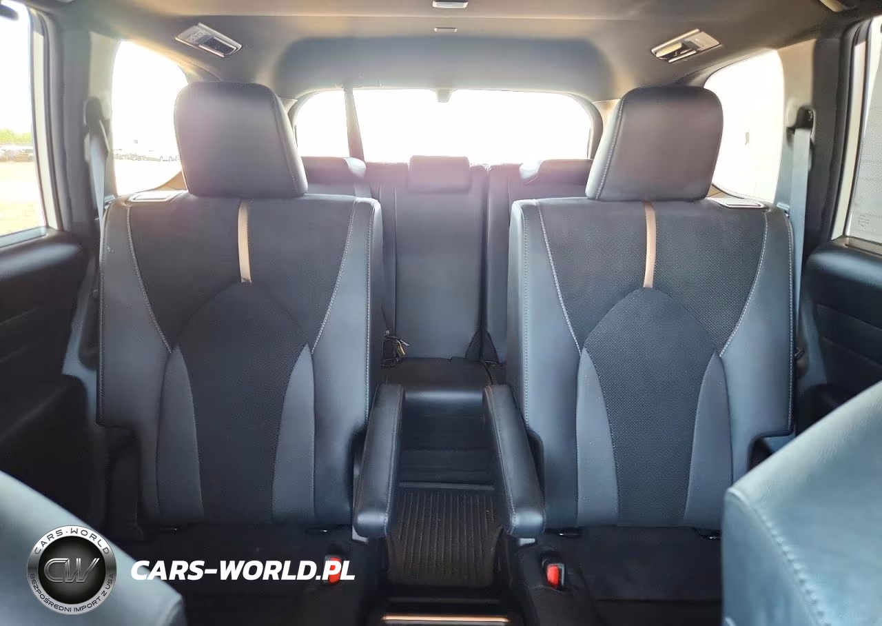 2024 Toyota Grand Highlander Hybrid Max Platinum VIN:5TDADAB58RS004900 - 10